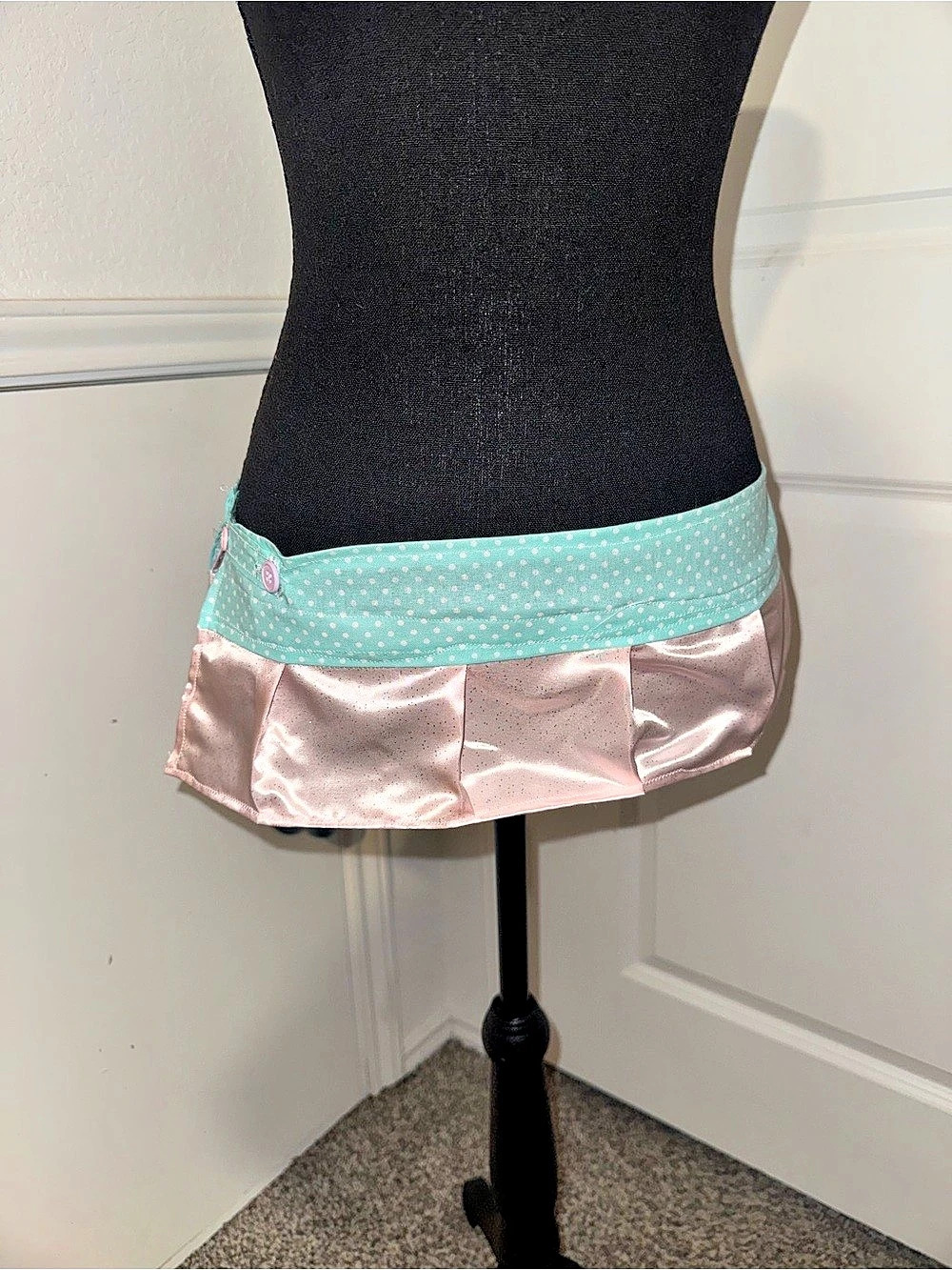 Polka Dot belt Skirt in Pink & Green Like New